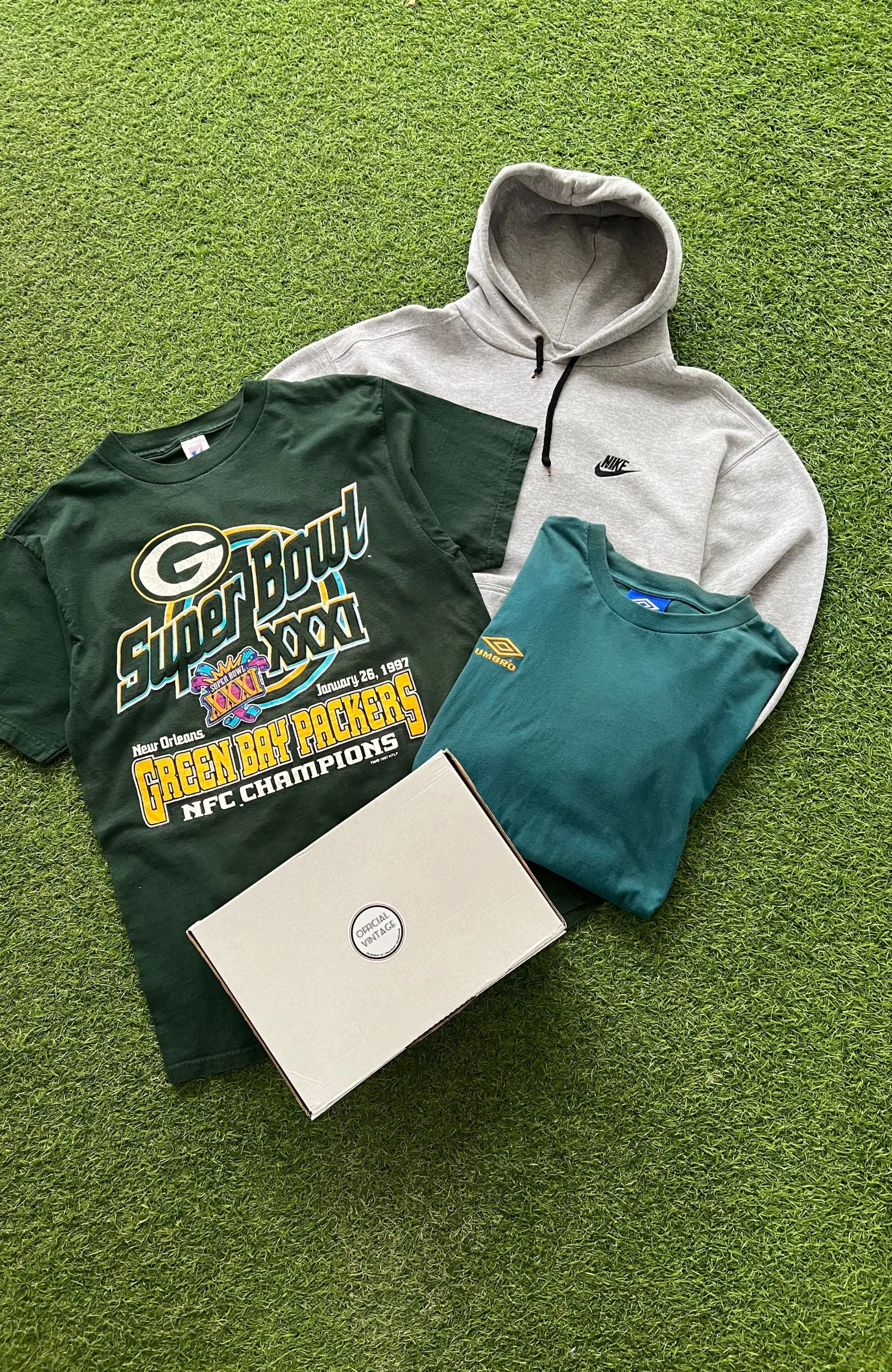 VINTAGE MIXED MYSTERY BOX